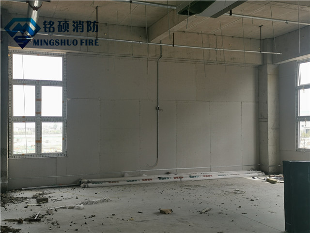 <a href='//hhpps.com' target='_blank'>泄爆墙</a>